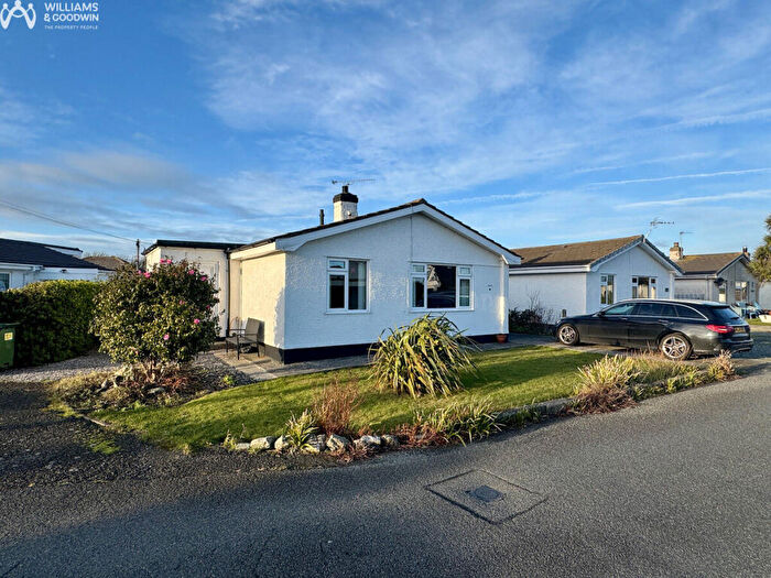 3 Bedroom Detached Bungalow For Sale In Trearddur Road, Trearddur Bay, Anglesey, LL65