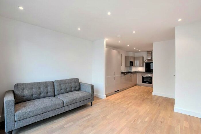 1 Bedroom Apartment To Rent In Burgess Springs, Chelmsford, CM1