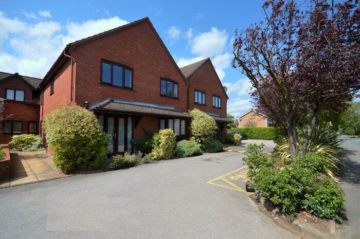 1 Bedroom Flat To Rent In Springfields, Hazlemere Road, High Wycombe, HP10