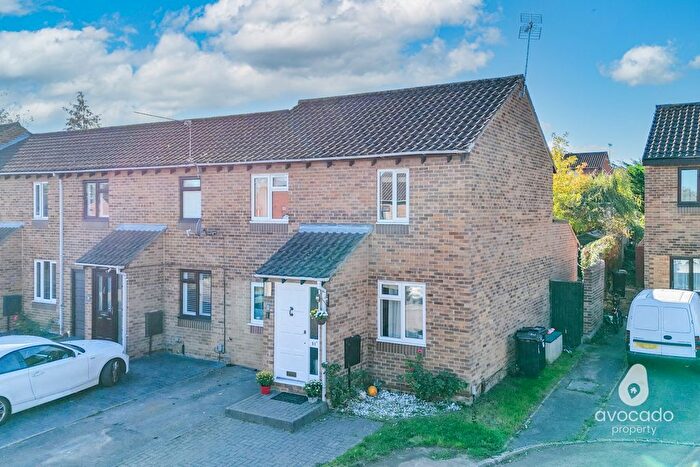 3 Bedroom End Terrace House For Sale In Chilcombe Way, Lower Earley, RG6