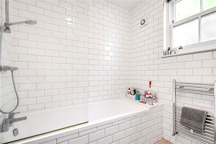4 Bedroom Terraced House To Rent In Anchor Terrace, Cephas Avenue, London, E1