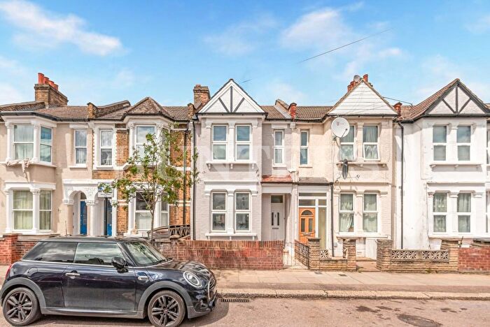 3 Bedroom Property For Sale In Asplins Road, London, N17