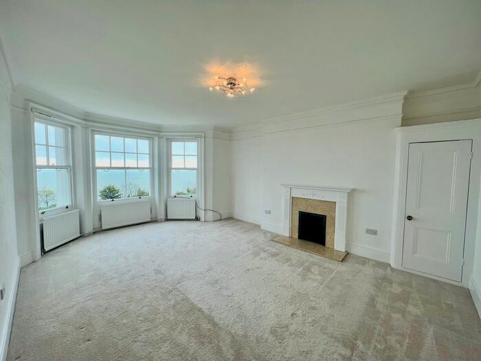 1 Bedroom Flat To Rent In Chatsworth Gardens, Eastbourne, BN20