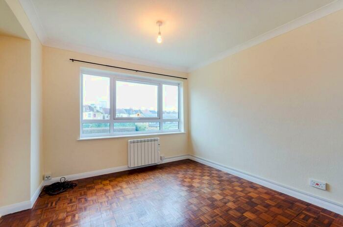 2 Bedroom Flat To Rent In Canning Road, East Croydon, Croydon, CR0