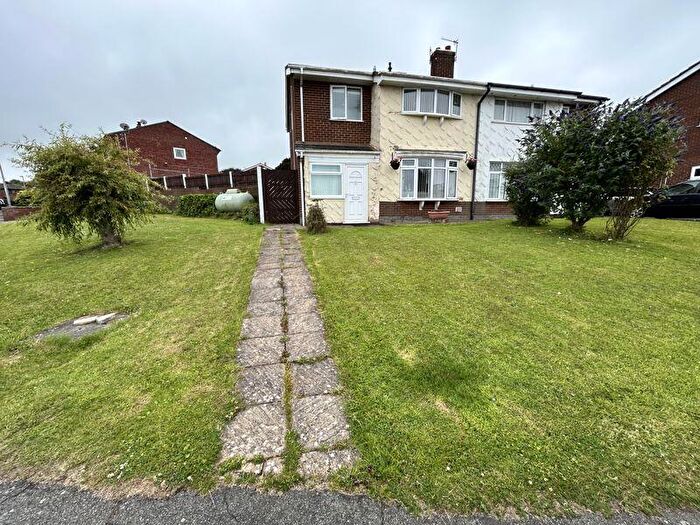 3 Bedroom Semi-Detached House For Sale In Cynfran Road, Llysfaen, LL29