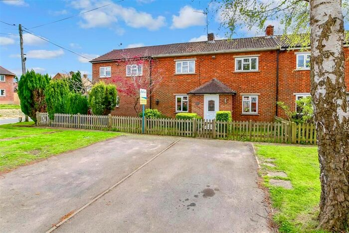 5 Bedroom Semi-Detached House For Sale In Orchard Close, Horsmonden, Kent, TN12