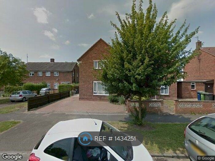 3 Bedroom Semi-Detached House To Rent In Whitehill Road, Cambridge, CB5