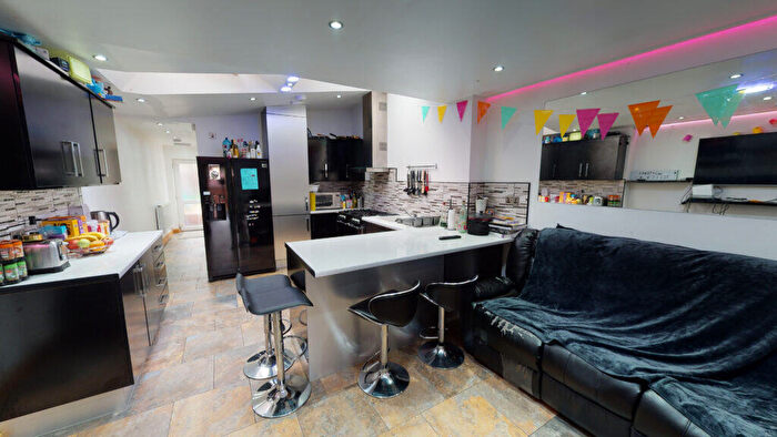 4 Bedroom House To Rent In Fairgreen Way, Selly Oak, B29