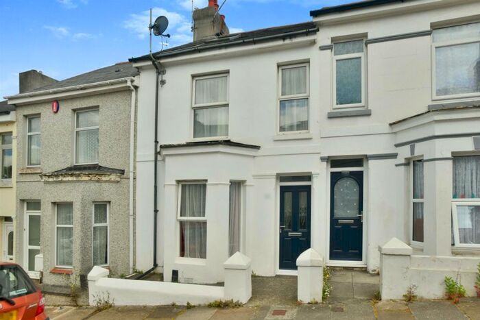 3 Bedroom Property To Rent In West Hill Road, Mutley, Plymouth, PL4