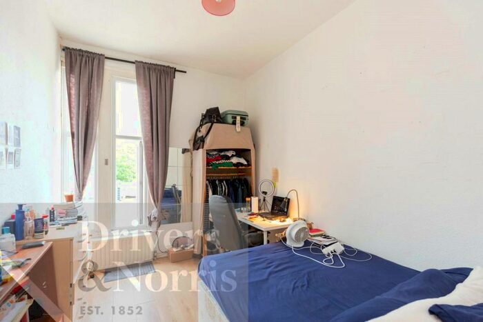 2 Bedroom Apartment To Rent In Caledonian Road, Islington, London, N1