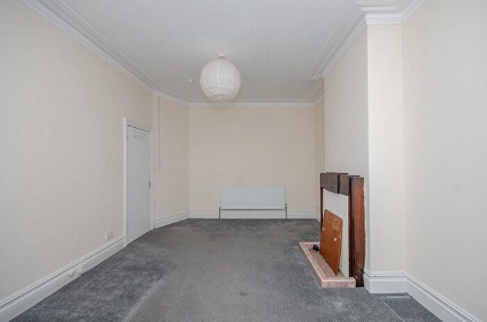 1 Bedroom Flat For Sale In Elton Road, Bishopston, Bristol, BS7