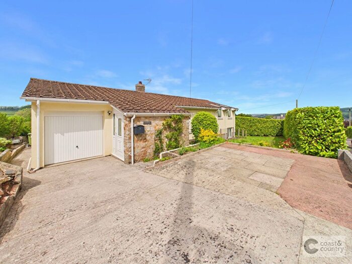 4 Bedroom Detached House For Sale In Huxnor Road, Kingskerswell, TQ12