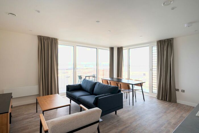 3 Bedroom Flat To Rent In The Kell, Gillingham Gate Road, Gillingham, ME4