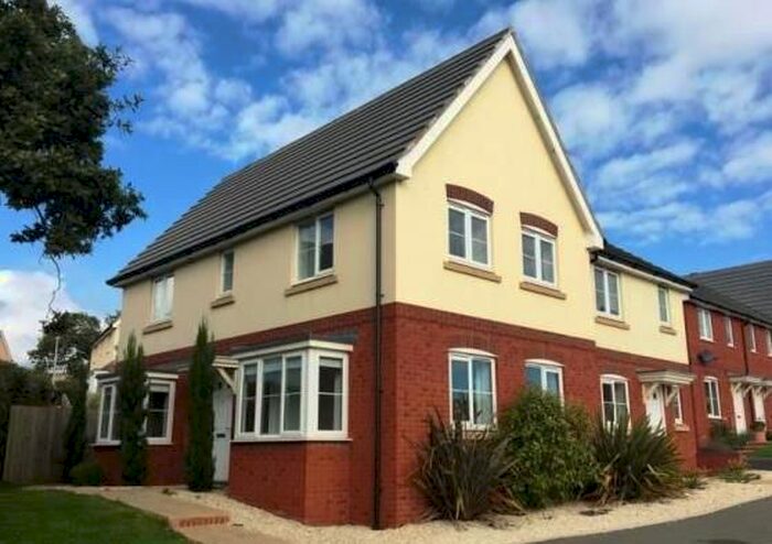 3 Bedroom Property To Rent In Elizabethan Way, Teignmouth, TQ14