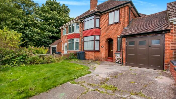 3 Bedroom Semi-Detached House To Rent In Broad Meadow Lane, Birmingham, B30