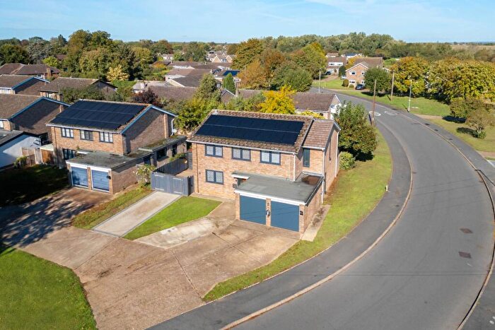 4 Bedroom Detached House For Sale In Greenway, Buckden, St. Neots, Cambridgeshire, PE19