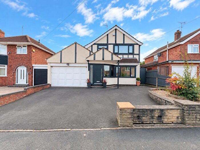 3 Bedroom Detached House For Sale In The Osiers, Braunstone Town, Leicester, LE3
