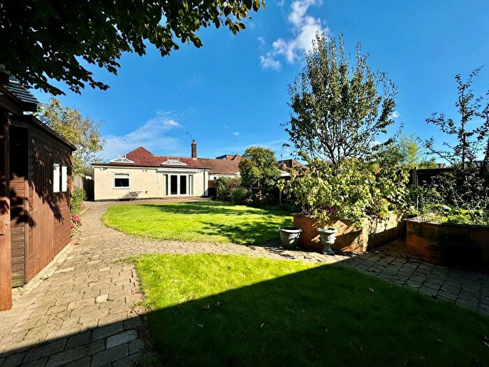 3 Bedroom Bungalow To Rent In Marion Avenue, Shepperton, TW17