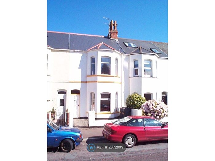 3 Bedroom Flat To Rent In St. Andrews Road, Exmouth, EX8