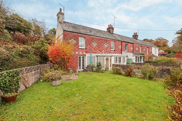 2 Bedroom End Of Terrace House For Sale In Sampford Terrace, Horrabridge, PL20