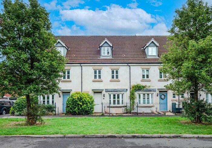 4 Bedroom Terraced House For Sale In Pear Tree Avenue, Long Ashton, BS41