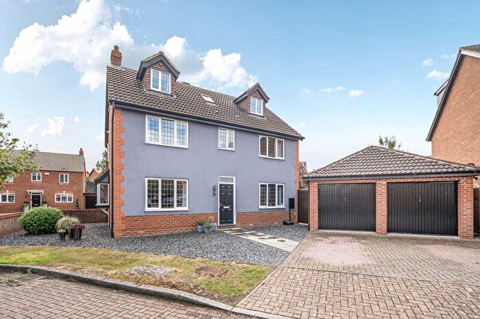 6 Bedroom Detached House For Sale In Summerfield Drive, Wootton, MK43
