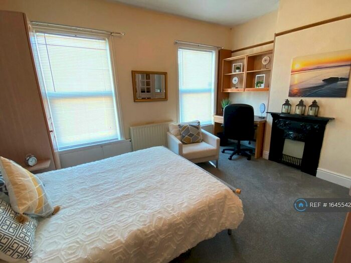 4 Bedroom End Of Terrace House To Rent In Coniston Road, Coventry, CV5