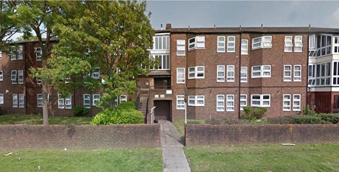 1 Bedroom Flat To Rent In Gill Court, Burrage Road, London, SE18