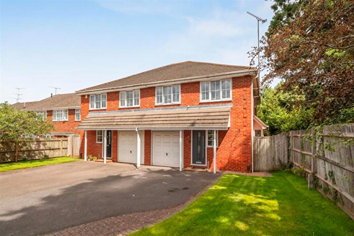 4 Bedroom Semi Detached House For Sale In Lenham Close, Winnersh, Berkshire, RG41