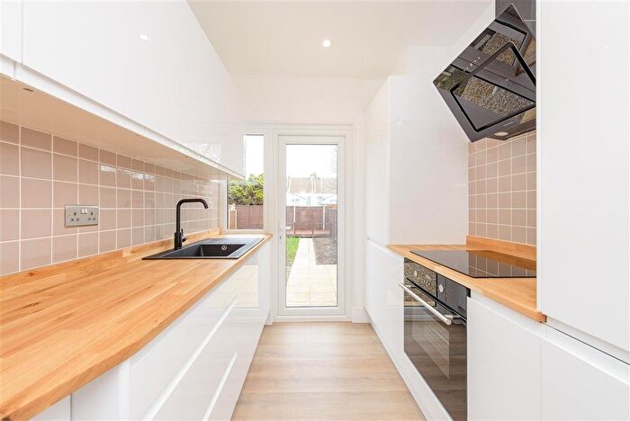 3 Bedroom Terraced House For Sale In Strover Street, Gillingham, Kent, ME7