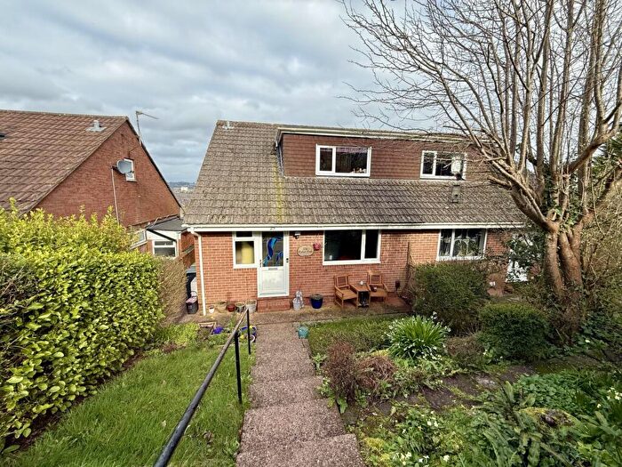 4 Bedroom Semi Detached House For Sale In Vuefield Hill, St Thomas, EX2