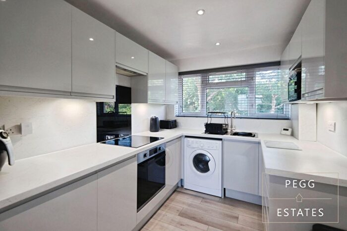 2 Bedroom Flat For Sale In Collaton Court, Torquay, TQ2