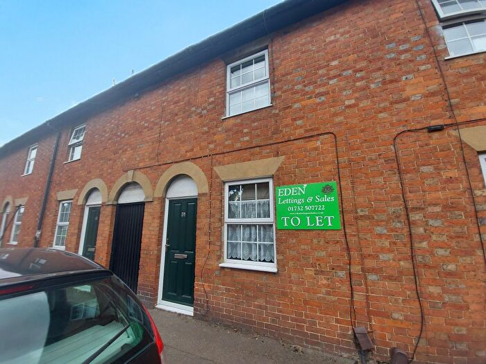 2 Bedroom Terraced House To Rent In Lingfield Road, Edenbridge, TN8