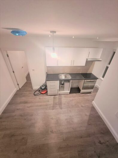 2 Bedroom Flat To Rent In Main Road, Chelmsford CM1
