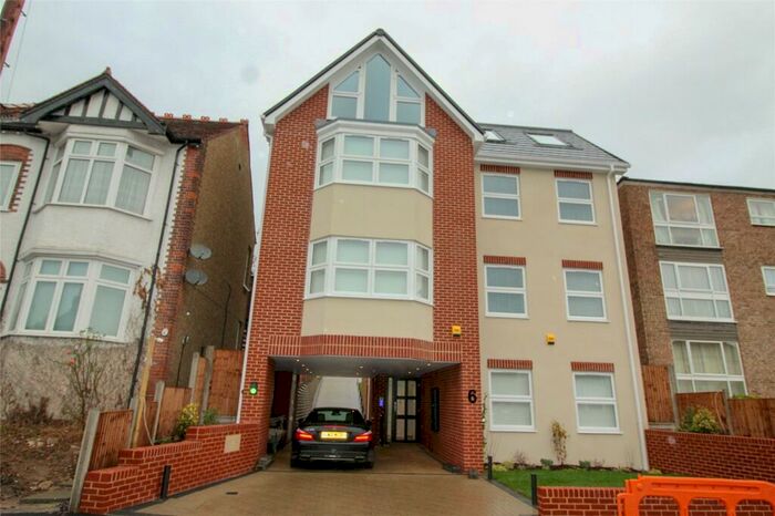 2 Bedroom Apartment To Rent In Flat Tawney Court, Bosworth Road, Barnet, Hertfordshire, EN5