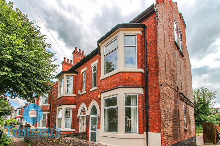 4 Bedroom Semi-Detached House To Rent In Rutland Road, Nottingham, NG2