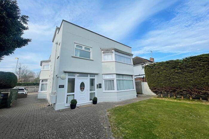 2 Bedroom Maisonette To Rent In Furlong House, Goring Road, Worthing, BN12