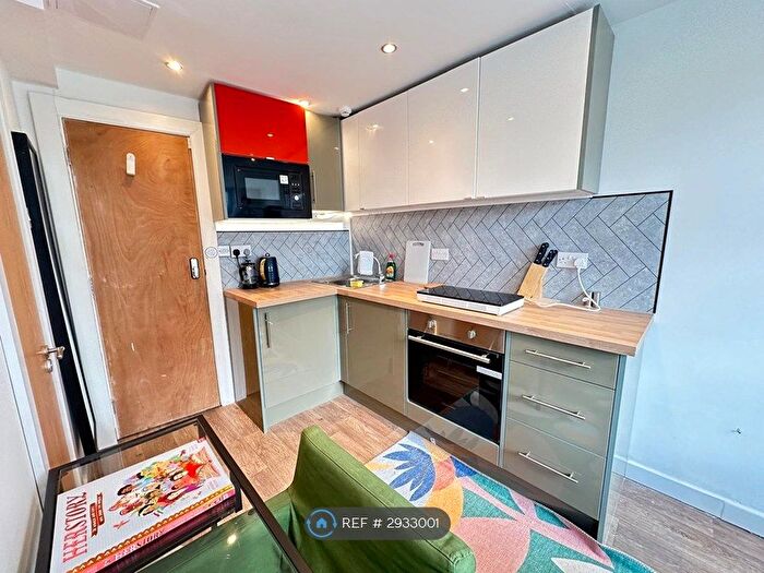 Studio To Rent In Meanwood, Leeds, LS6