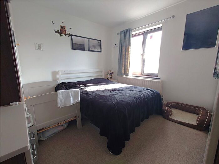 1 Bedroom End Of Terrace House For Sale In Rodmell Close, Hayes, Greater London, UB4