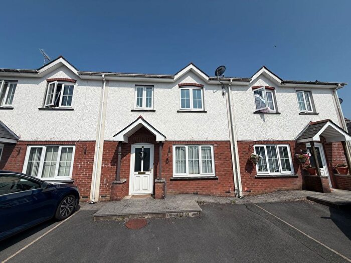 3 Bedroom Terraced House For Sale In Cwrt Dulas, Lampeter, SA48