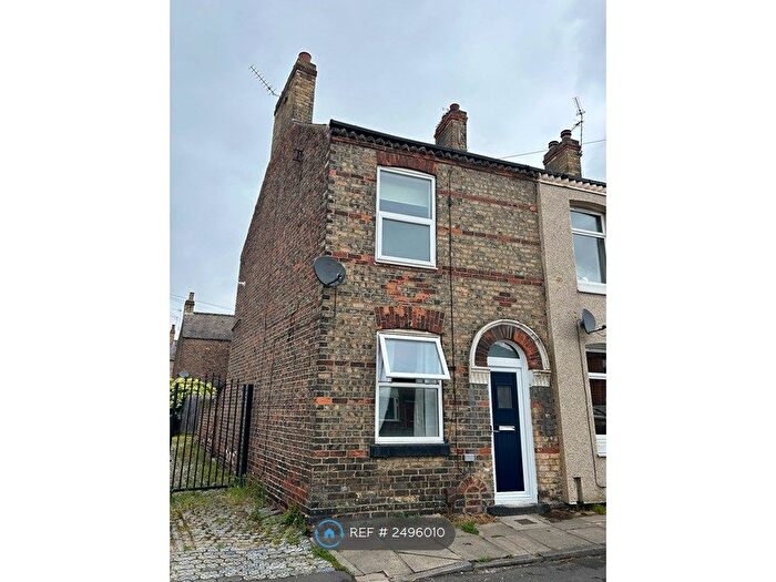 2 Bedroom End Of Terrace House To Rent In Garfield Terrace, York, YO26