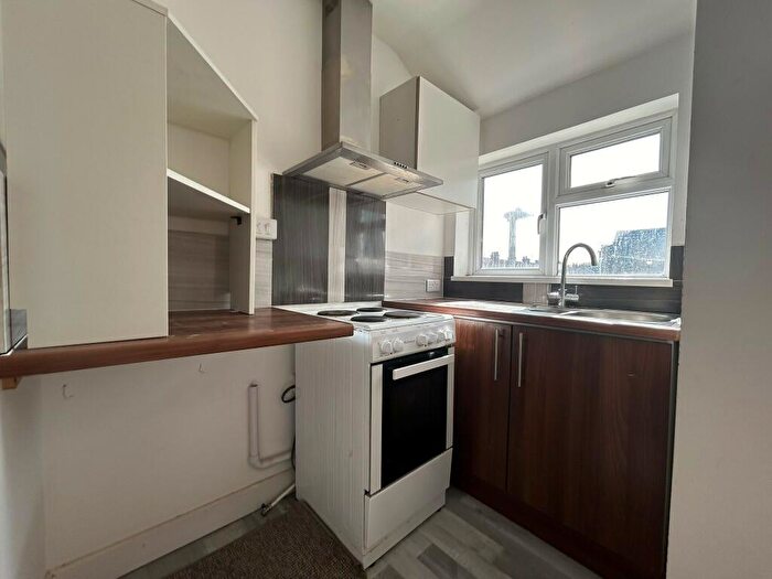 2 Bedroom Apartment To Rent In Town Centre, SN1