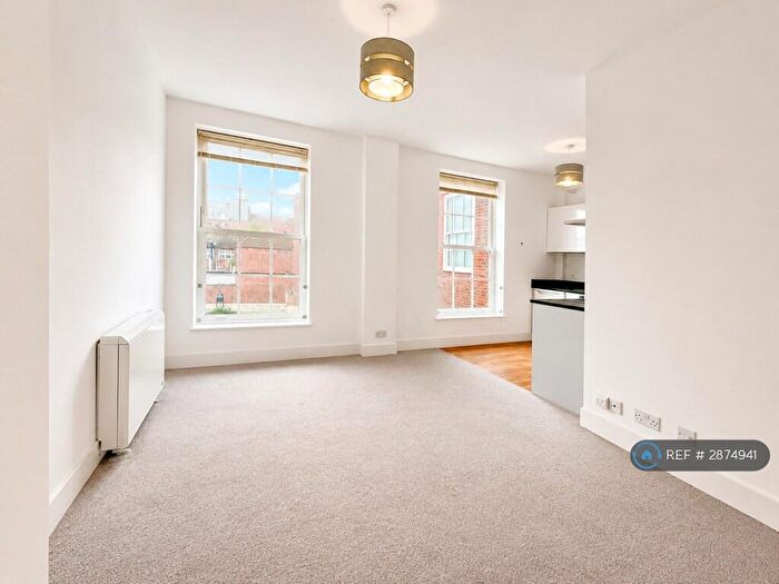 1 Bedroom Flat To Rent In Stonehills, Welwyn Garden City, AL8