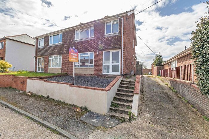 3 Bedroom Semi-Detached House For Sale In Shalmsford Street, Chartham, Canterbury, Kent, CT4