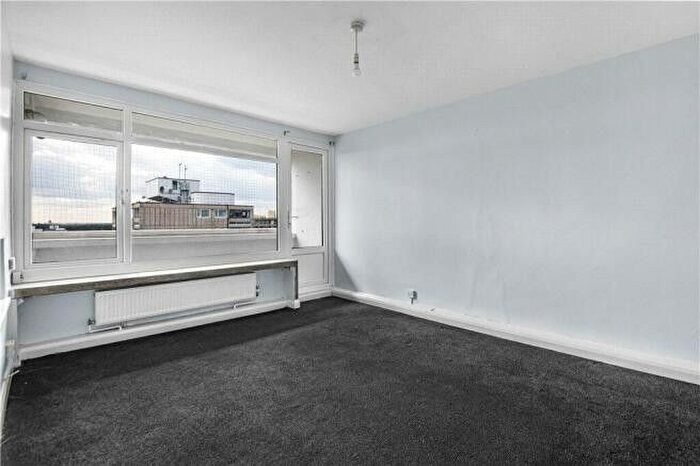 1 Bedroom Flat To Rent In Tangley Grove, Roehampton, SW15