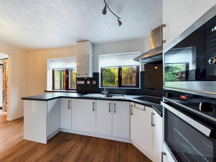 2 Bedroom End Of Terrace House To Rent In Wellington Street West, Hull HU1