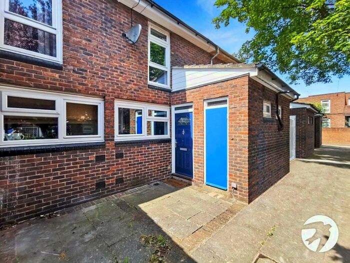 3 Bedroom Terraced House To Rent In Pattison Walk, London, Woolwich, SE18