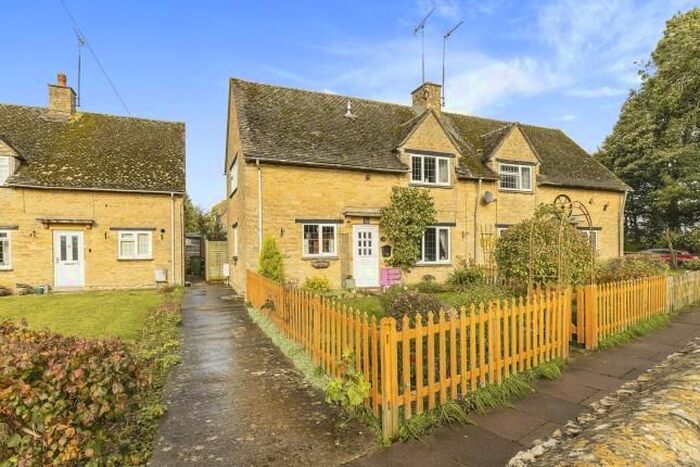 2 Bedroom Semi-Detached House For Sale In The Glebe, Aynho, Northamptonshire OX17