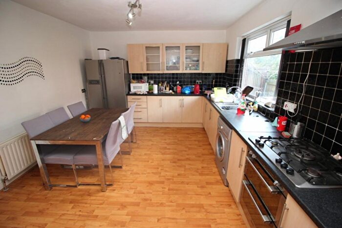 5 Bedroom Terraced House To Rent In Park View Grove, Leeds, West Yorkshire, LS4