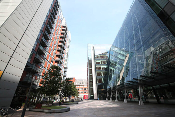 Studio To Rent In City Living - Studio - West Point - Wellington Street, Leeds, West Yorkshire, LS1